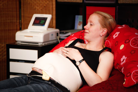 Foto: Behandlungszimmer mit Wehenschreiber